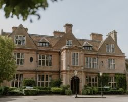 Book Dinner, Bed & Breakfast direct and receive a complimentary drink!